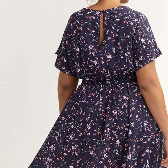 Reitmans Floral Fit & Flare Dress  2X  Navy floral - Picture 2 of 6